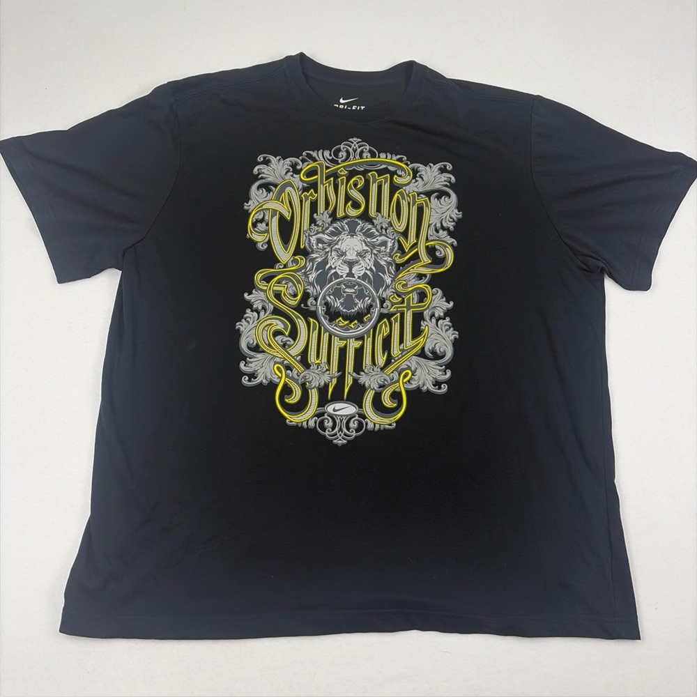 Nike Lebron Orbis Non Sufficit Dri-Fit Graphic T-Shirt Black & Yellow Lion 3XL